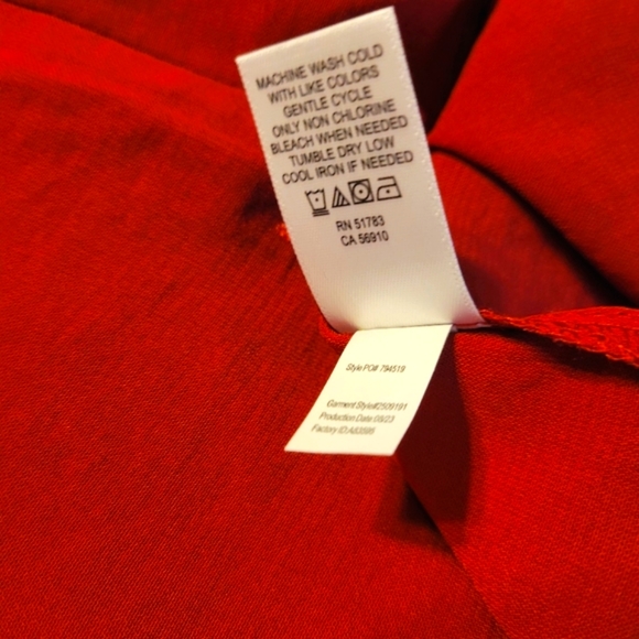 Maurices Atwood V-Neck 3/4 Clip Dot Sleeve Blouse Small - Picture 7 of 7